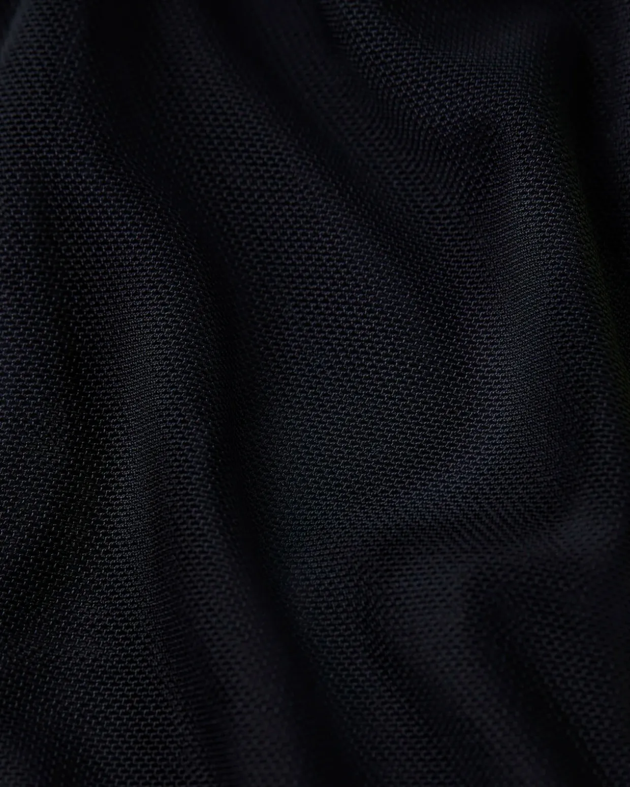 Mesh - Solid Black